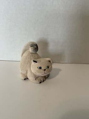Vintage Artesania Rinconada Crouching Kitten Cat Figurine #12